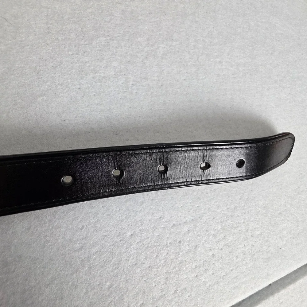 Black Bonded Leather Belt Gold Buckle Medium Classic Minimalist Mens